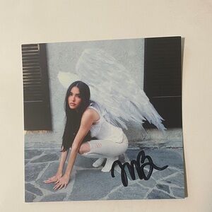 Madison Beer Signed Insert